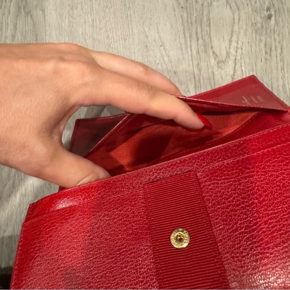 Salvatore Ferragamo Women's Vara Long Bifold Wallet, Red And Gold Authentic EUC - Picture 4 of 12